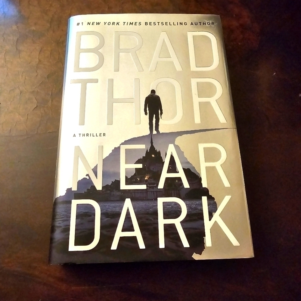 Near Dark: A Thriller, Book by Brad Thor, Hardcover, Pre-owned
